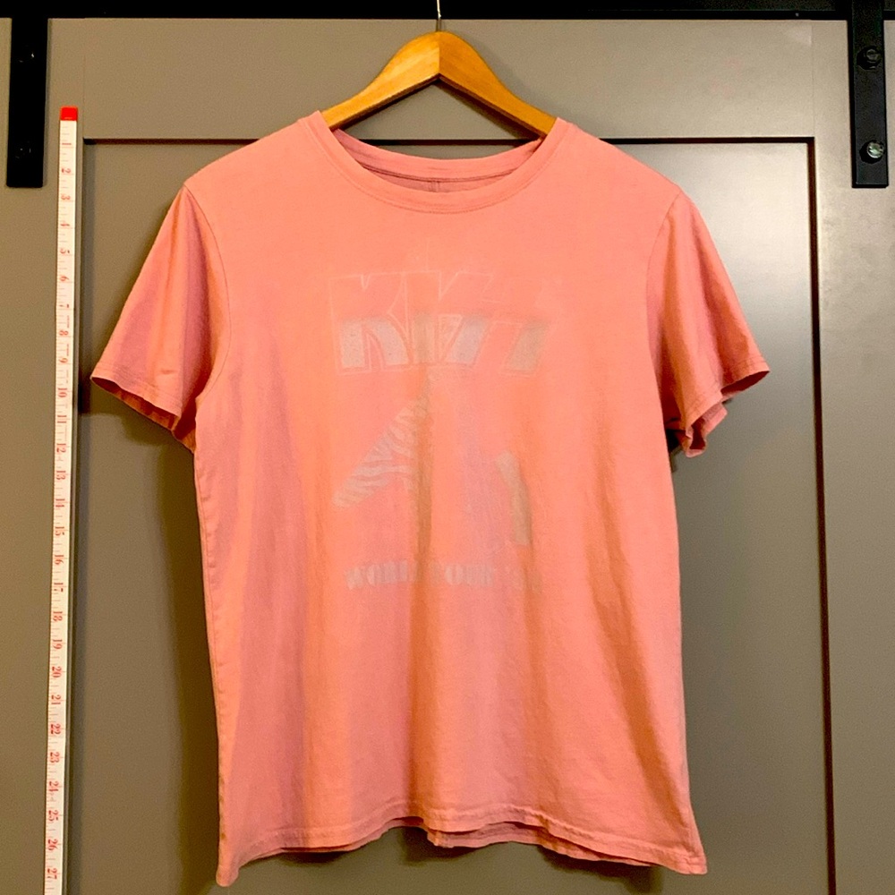 Vintage KISS Classic Rock World Tour 1984 Distressed Band Graphic Dusty Pink Tee
